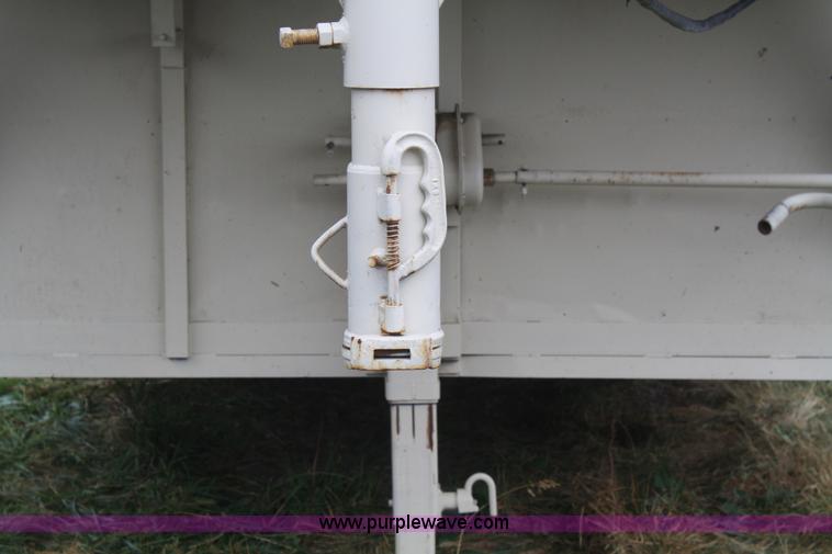 image for item B6886 1991 Diamond double axle enclosed trailer