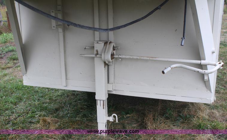 image for item B6886 1991 Diamond double axle enclosed trailer