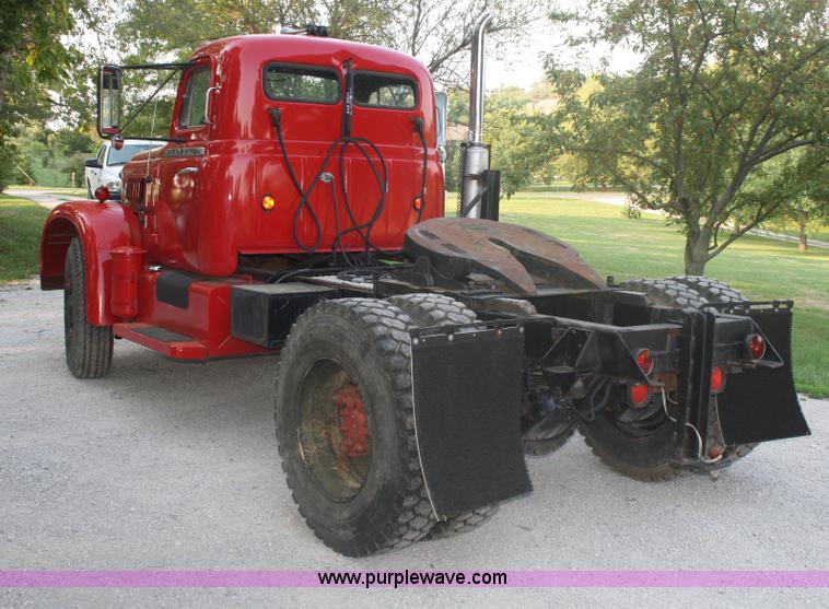 image for item B6892 1953 Diamond 921T Deluxe semi truck