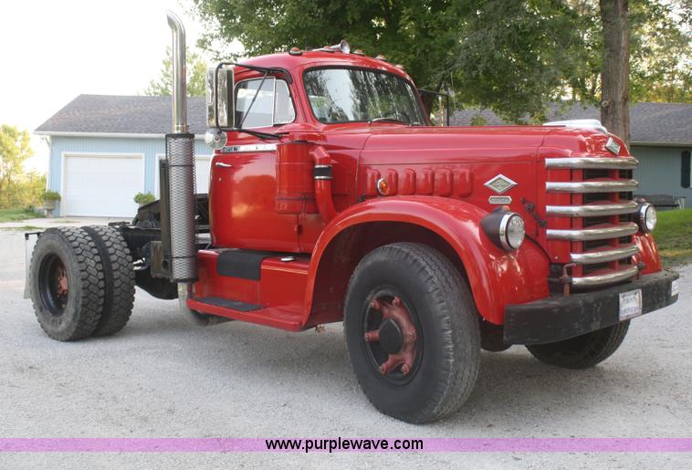 image for item B6892 1953 Diamond 921T Deluxe semi truck