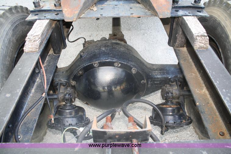 image for item B6892 1953 Diamond 921T Deluxe semi truck