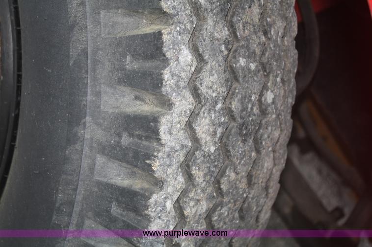 image for item B6892 1953 Diamond 921T Deluxe semi truck