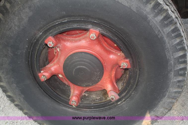 image for item B6892 1953 Diamond 921T Deluxe semi truck