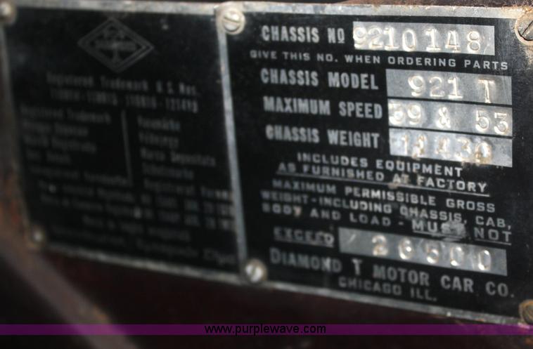 image for item B6892 1953 Diamond 921T Deluxe semi truck