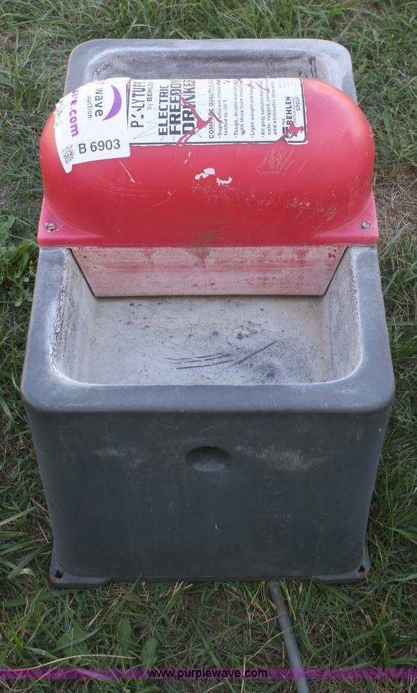 image for item B6903 Behlen Polytuff horse waterer