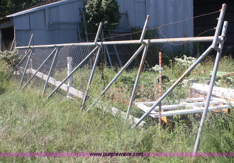 image for item B6907 Chain link fence and gates