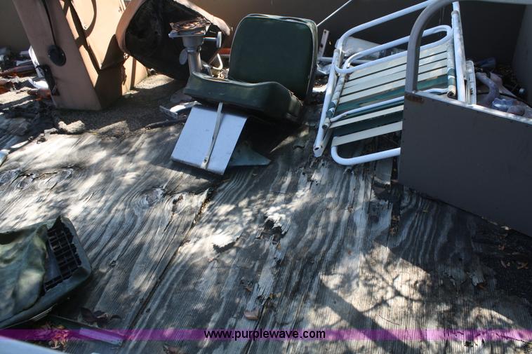 image for item B6918 Pontoon boat