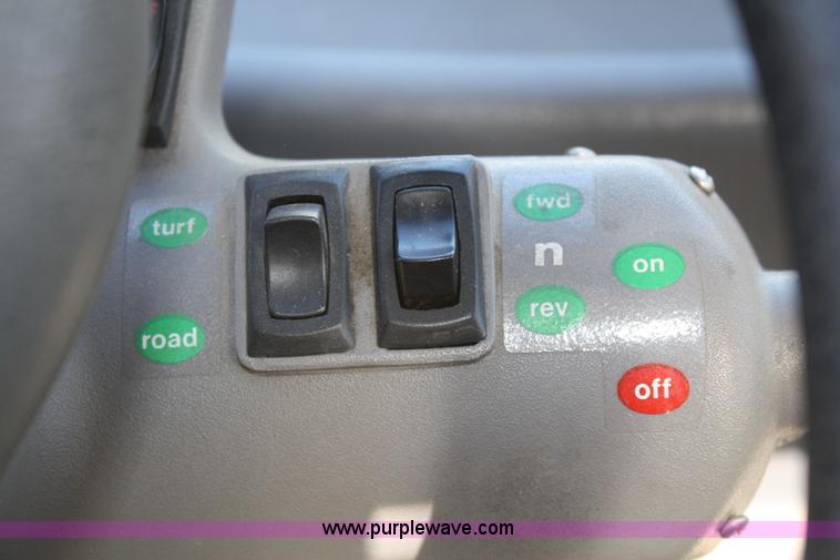 image for item B6944 2002 Global 825 electric car