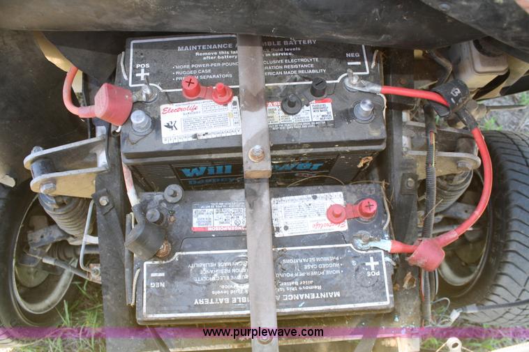 image for item B6944 2002 Global 825 electric car