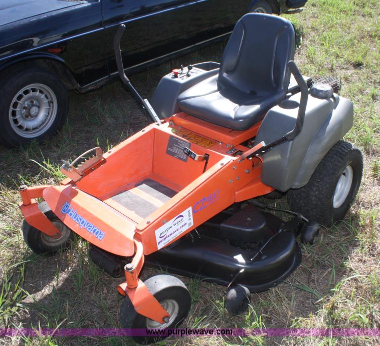 image for item B6945 Husqvarna CZ4817 Cunsumer Z ZTR mower