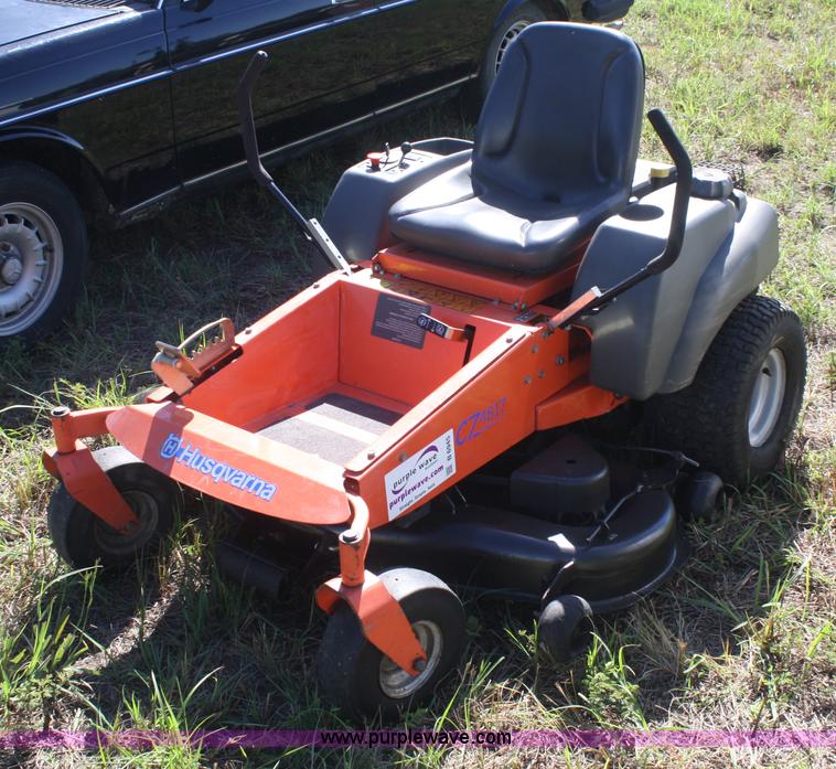 image for item B6945 Husqvarna CZ4817 Cunsumer Z ZTR mower