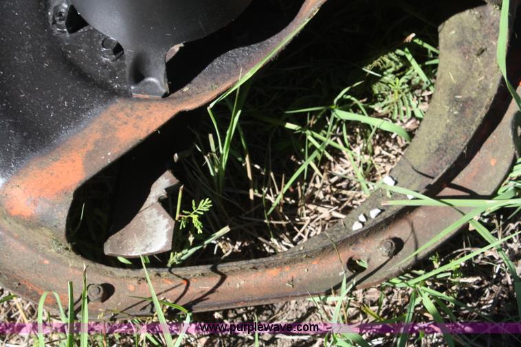 image for item B6945 Husqvarna CZ4817 Cunsumer Z ZTR mower