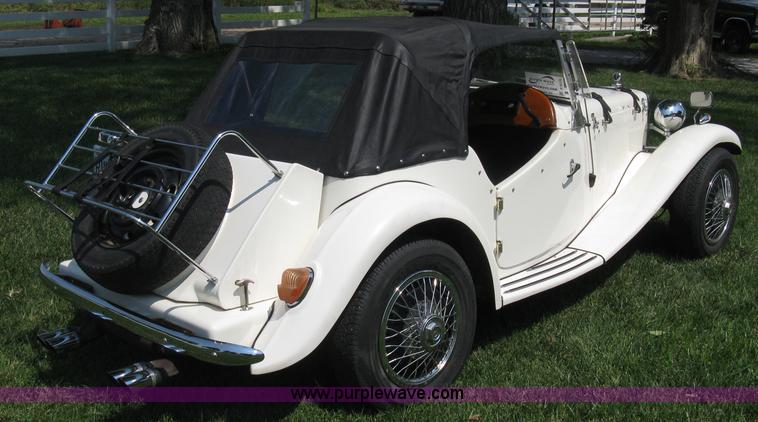 image for item B8070 1988 1952 MG-TD replica kit car