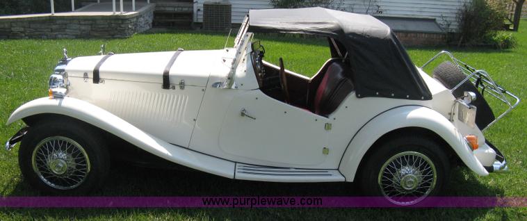 image for item B8070 1988 1952 MG-TD replica kit car