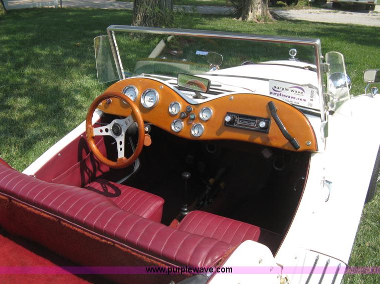 image for item B8070 1988 1952 MG-TD replica kit car