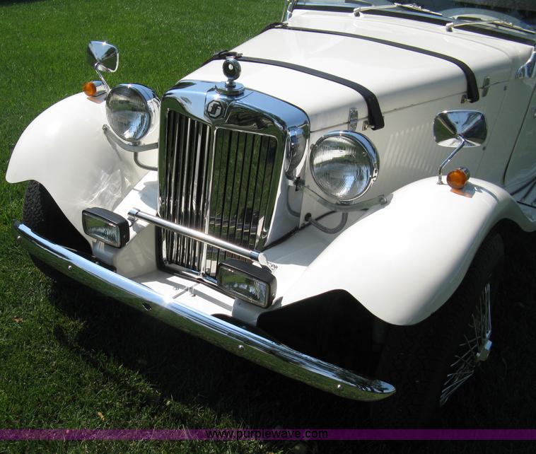 image for item B8070 1988 1952 MG-TD replica kit car