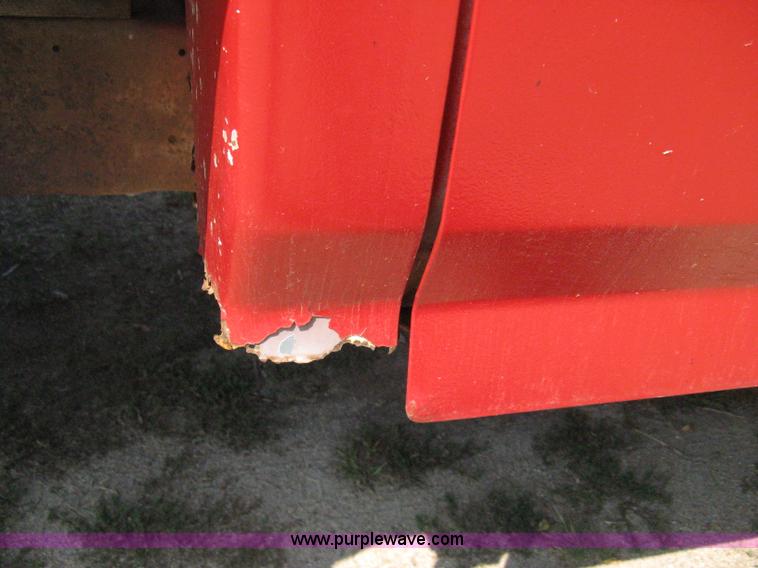 image for item B8071 1981 Ford F250 Custom flatbed pickup truck