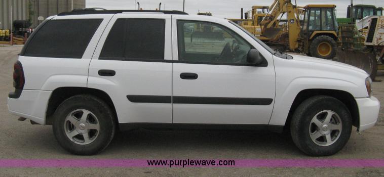image for item B8148 2005 Chevrolet Trailblazer LS SUV