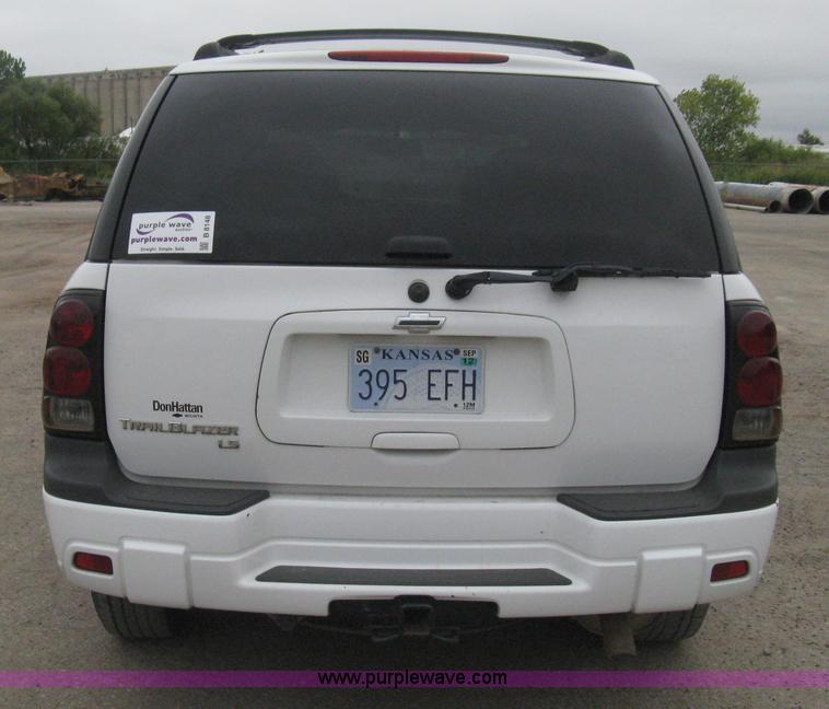 image for item B8148 2005 Chevrolet Trailblazer LS SUV