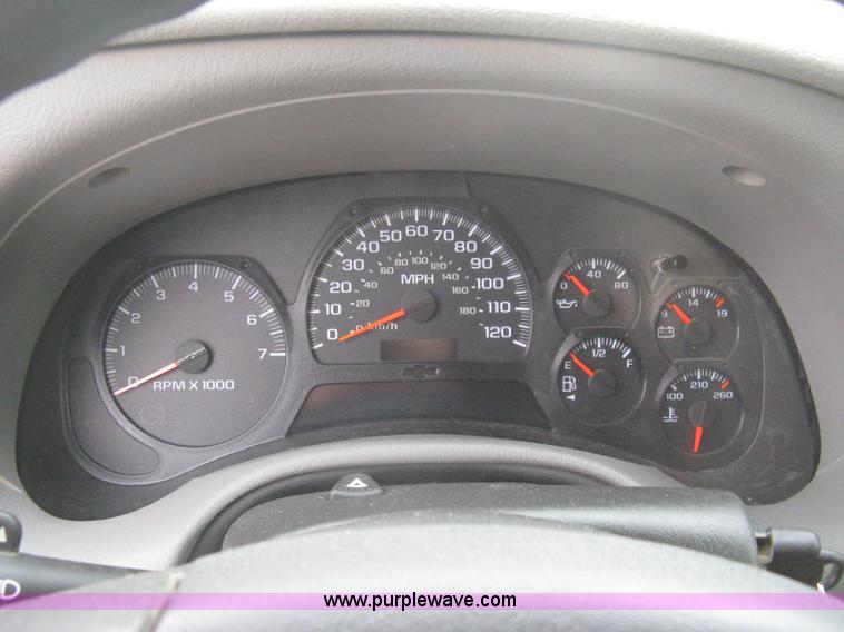 image for item B8148 2005 Chevrolet Trailblazer LS SUV