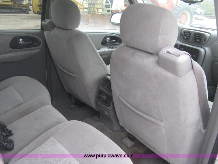 image for item B8148 2005 Chevrolet Trailblazer LS SUV