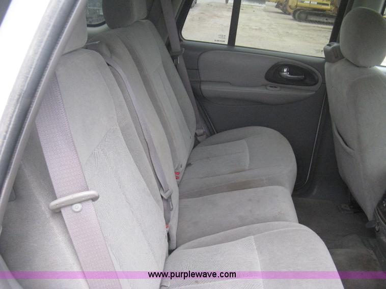 image for item B8148 2005 Chevrolet Trailblazer LS SUV