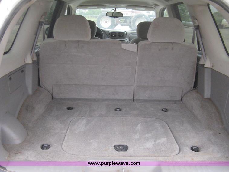 image for item B8148 2005 Chevrolet Trailblazer LS SUV