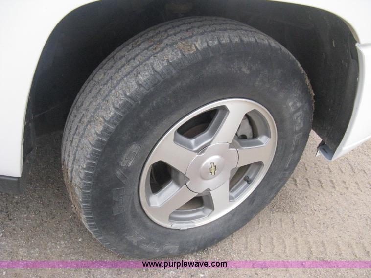 image for item B8148 2005 Chevrolet Trailblazer LS SUV