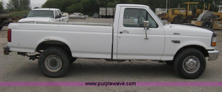 image for item B8149 1997 Ford F250 Heavy Duty pickup truck