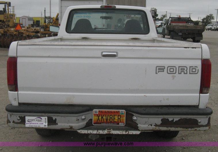 image for item B8149 1997 Ford F250 Heavy Duty pickup truck