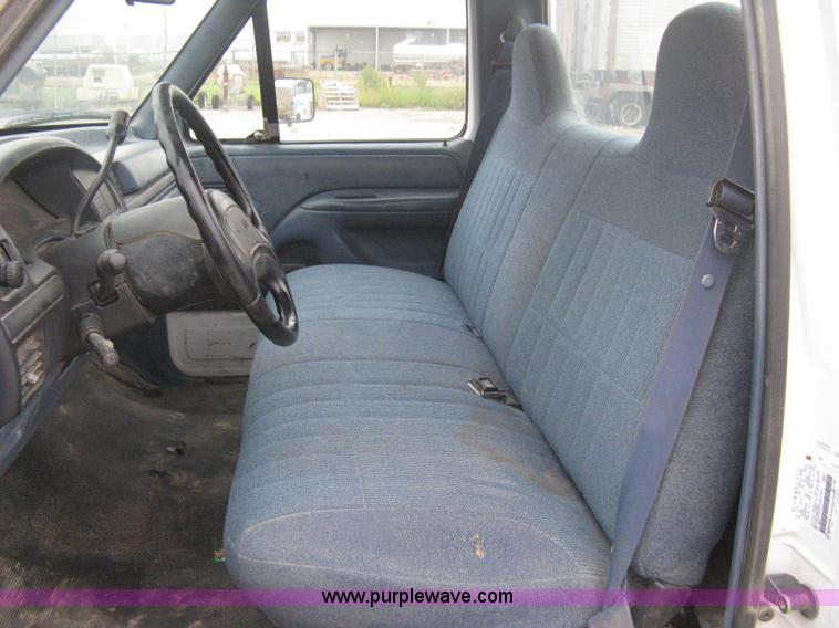 image for item B8149 1997 Ford F250 Heavy Duty pickup truck