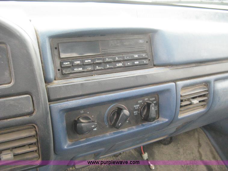 image for item B8149 1997 Ford F250 Heavy Duty pickup truck