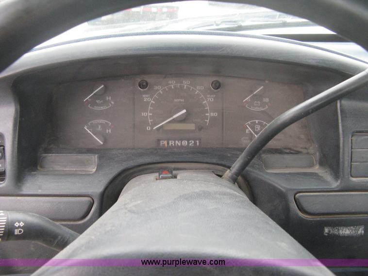 image for item B8149 1997 Ford F250 Heavy Duty pickup truck