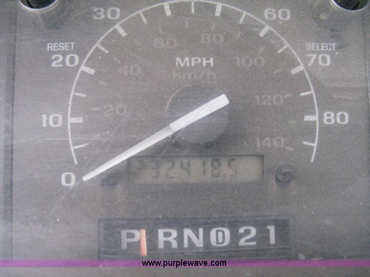 image for item B8149 1997 Ford F250 Heavy Duty pickup truck