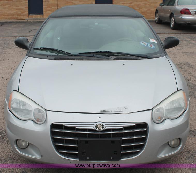 image for item C2851 2005 Chrysler Sebring Touring convertible