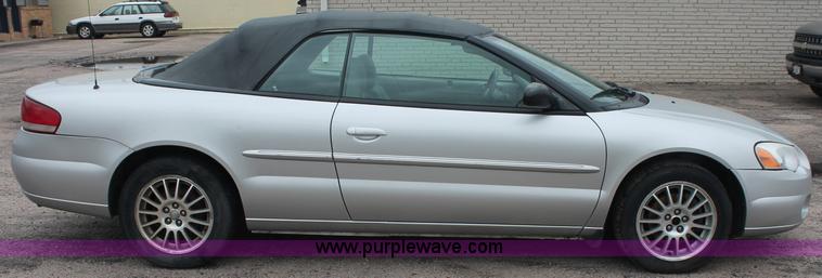 image for item C2851 2005 Chrysler Sebring Touring convertible