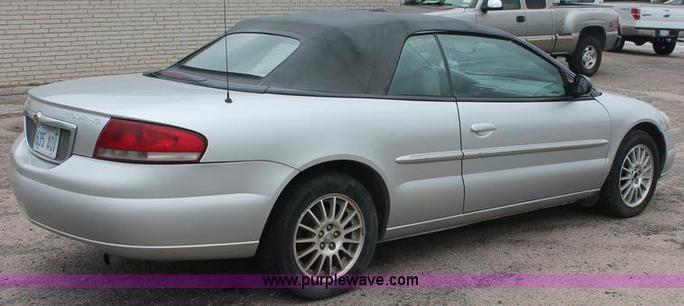 image for item C2851 2005 Chrysler Sebring Touring convertible