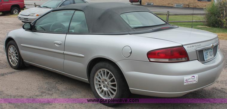 image for item C2851 2005 Chrysler Sebring Touring convertible
