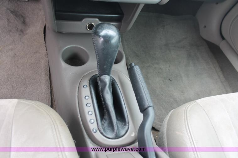 image for item C2851 2005 Chrysler Sebring Touring convertible