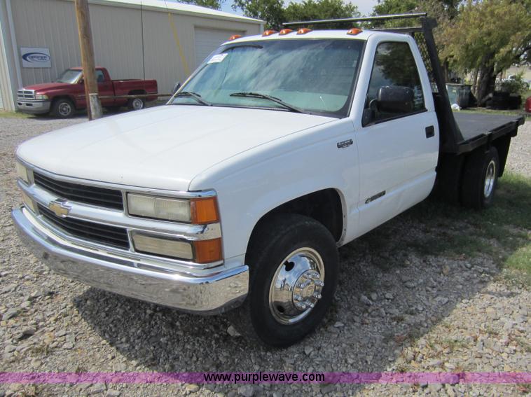 image for item D5600 1999 Chevrolet flatbed pickup truck
