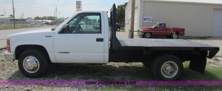 image for item D5600 1999 Chevrolet flatbed pickup truck
