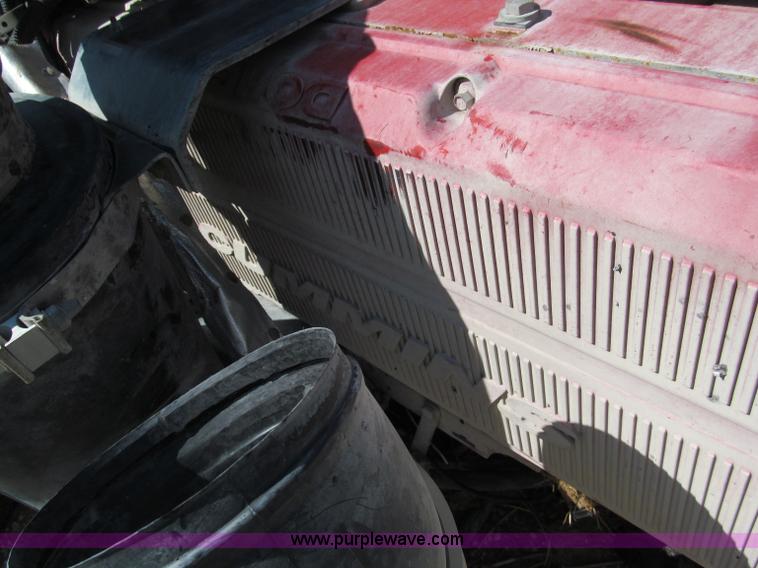 image for item E2095 2007 Kenworth T800 semi truck