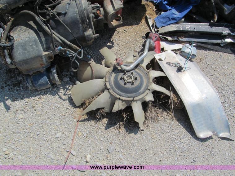 image for item E2095 2007 Kenworth T800 semi truck