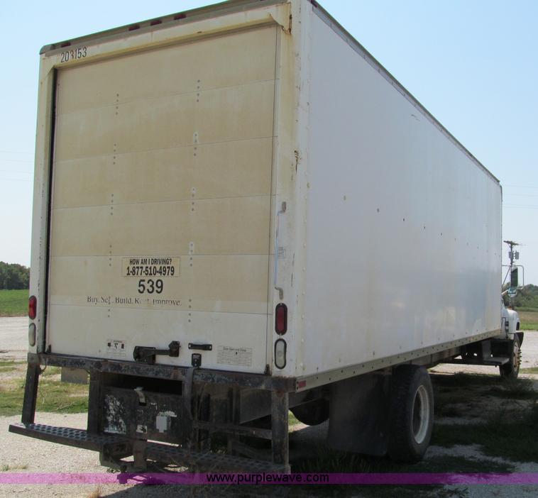 image for item E2101 1999 GMC C6500 box truck
