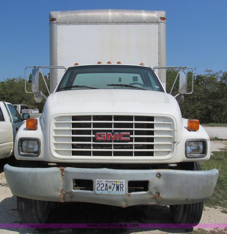image for item E2101 1999 GMC C6500 box truck