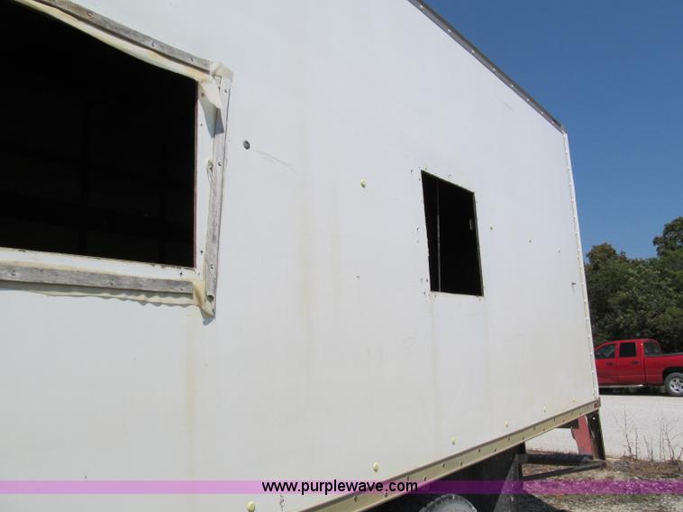 image for item E2101 1999 GMC C6500 box truck