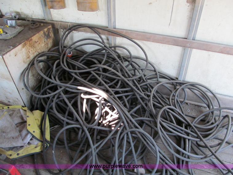 image for item E2101 1999 GMC C6500 box truck