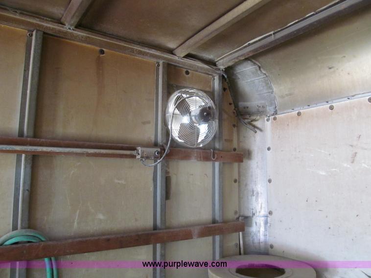 image for item E2101 1999 GMC C6500 box truck