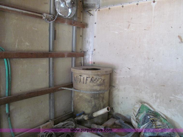 image for item E2101 1999 GMC C6500 box truck