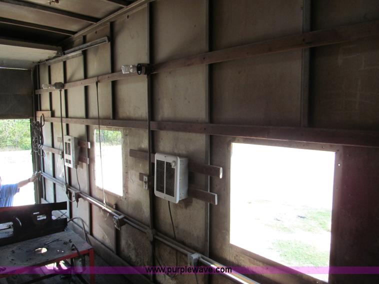 image for item E2101 1999 GMC C6500 box truck